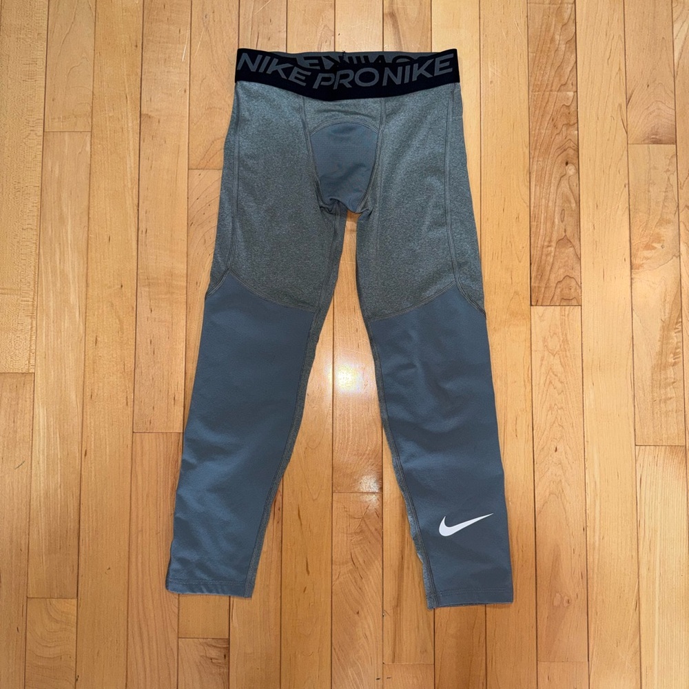 Nike Pro Dri-Fit Tight Fit 3/4 right Youth XS